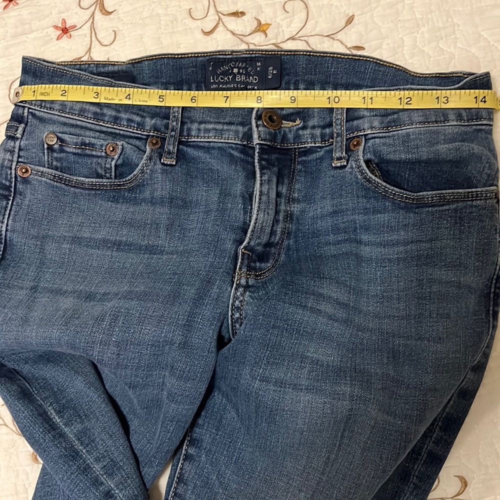 Lucky Brand size 6/26 jeans